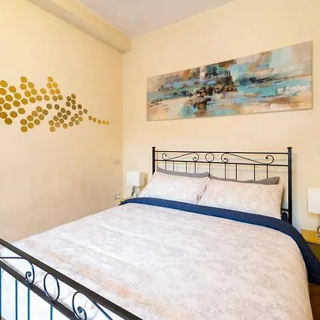 Apartment Elegante E La Foglia D'oro *