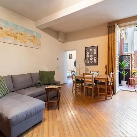 Elegante E La Foglia D'oro Apartament