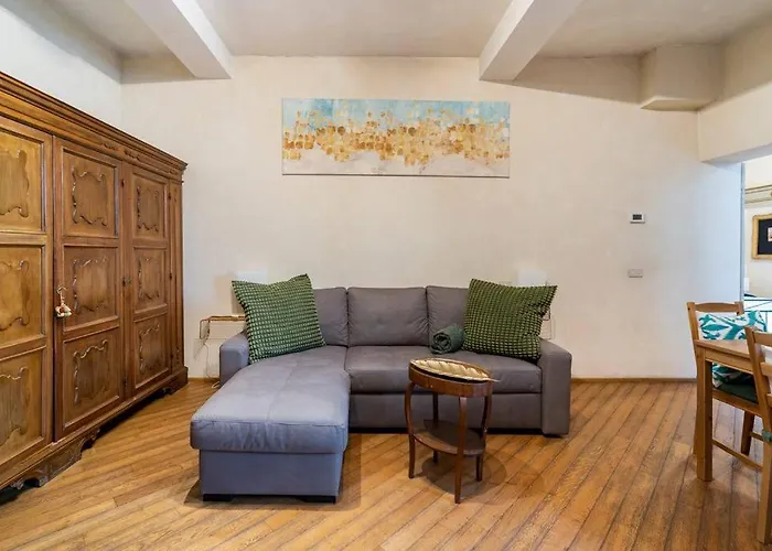 Elegante E La Foglia D'oro 아파트